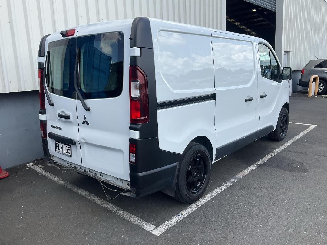 Photo '4' of Mitsubishi Express SWB