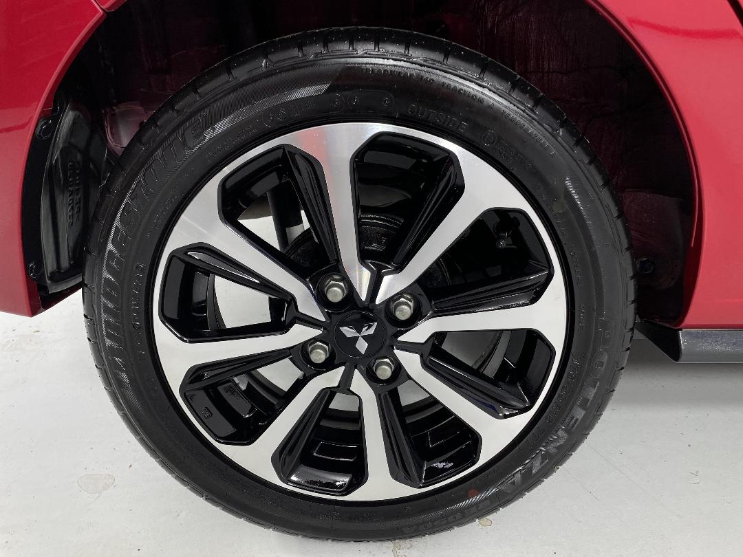 Photo '12' of Mitsubishi Mirage Photo '12' of Mitsubishi Mirage