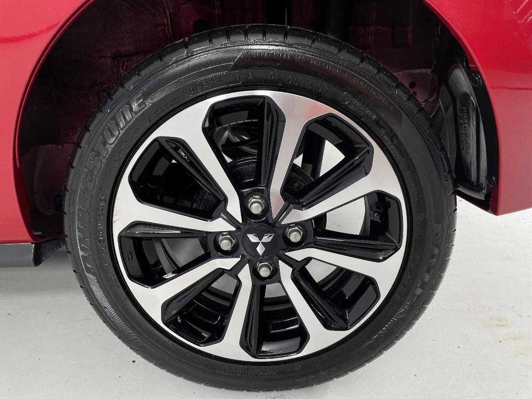 Photo '11' of Mitsubishi Mirage Photo '11' of Mitsubishi Mirage