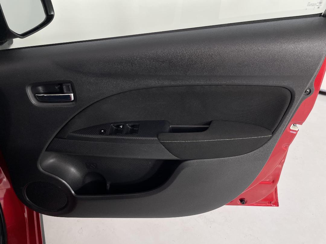 Photo '15' of Mitsubishi Mirage Photo '15' of Mitsubishi Mirage