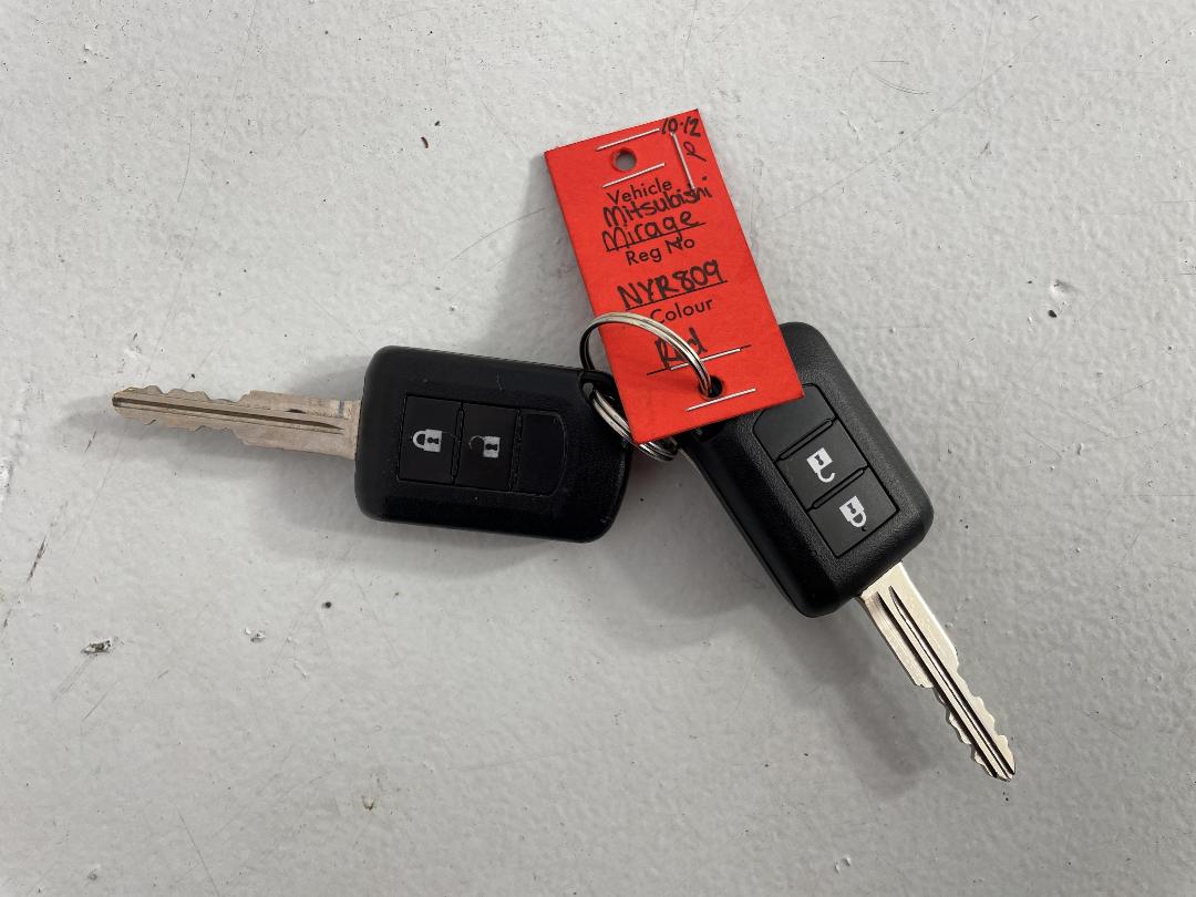 Photo '22' of Mitsubishi Mirage Photo '22' of Mitsubishi Mirage