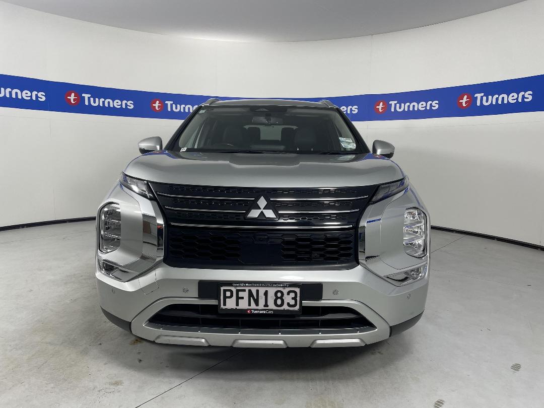 Photo '2' of Mitsubishi Outlander Photo '2' of Mitsubishi Outlander