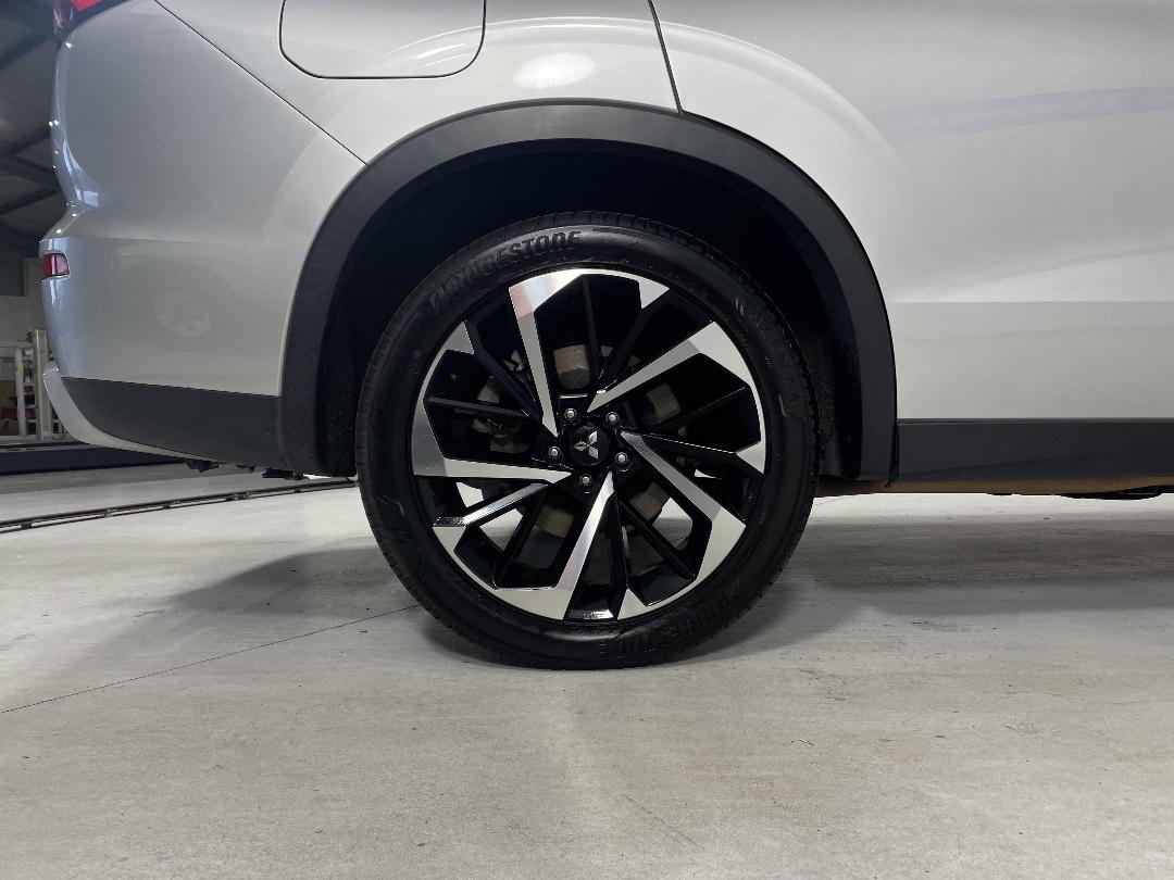 Photo '12' of Mitsubishi Outlander Photo '12' of Mitsubishi Outlander