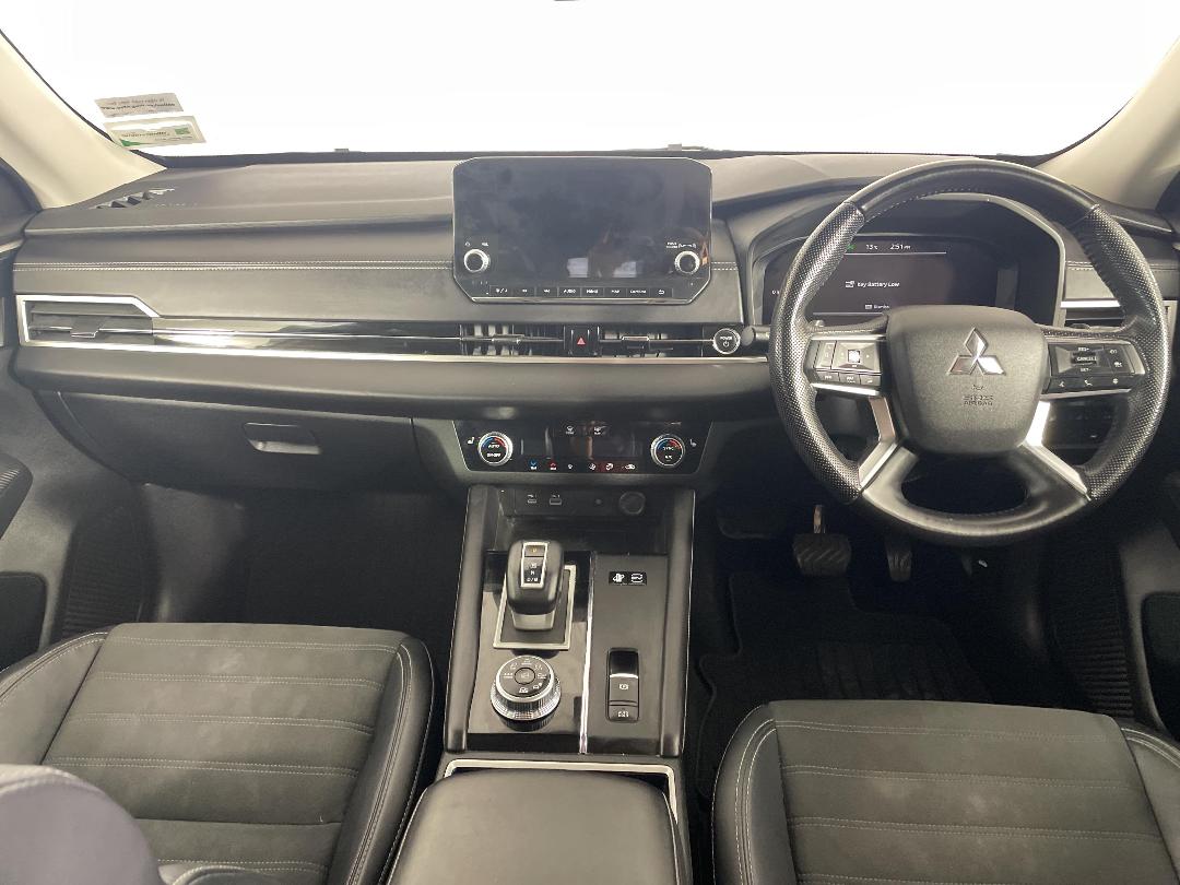 Photo '17' of Mitsubishi Outlander Photo '17' of Mitsubishi Outlander