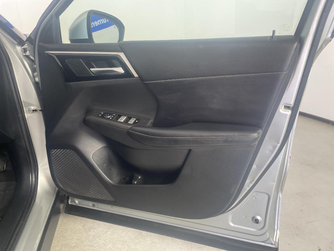 Photo '15' of Mitsubishi Outlander