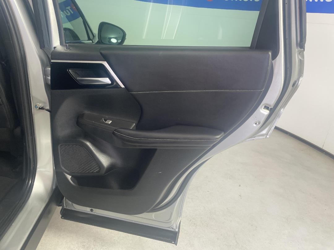 Photo '19' of Mitsubishi Outlander