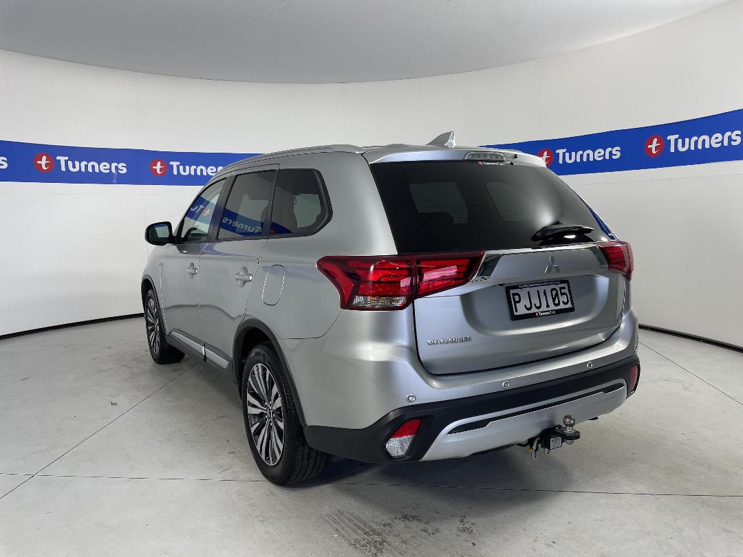 Photo '5' of Mitsubishi Outlander