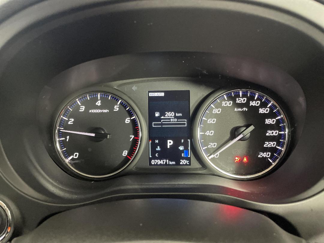 Photo '21' of Mitsubishi Outlander