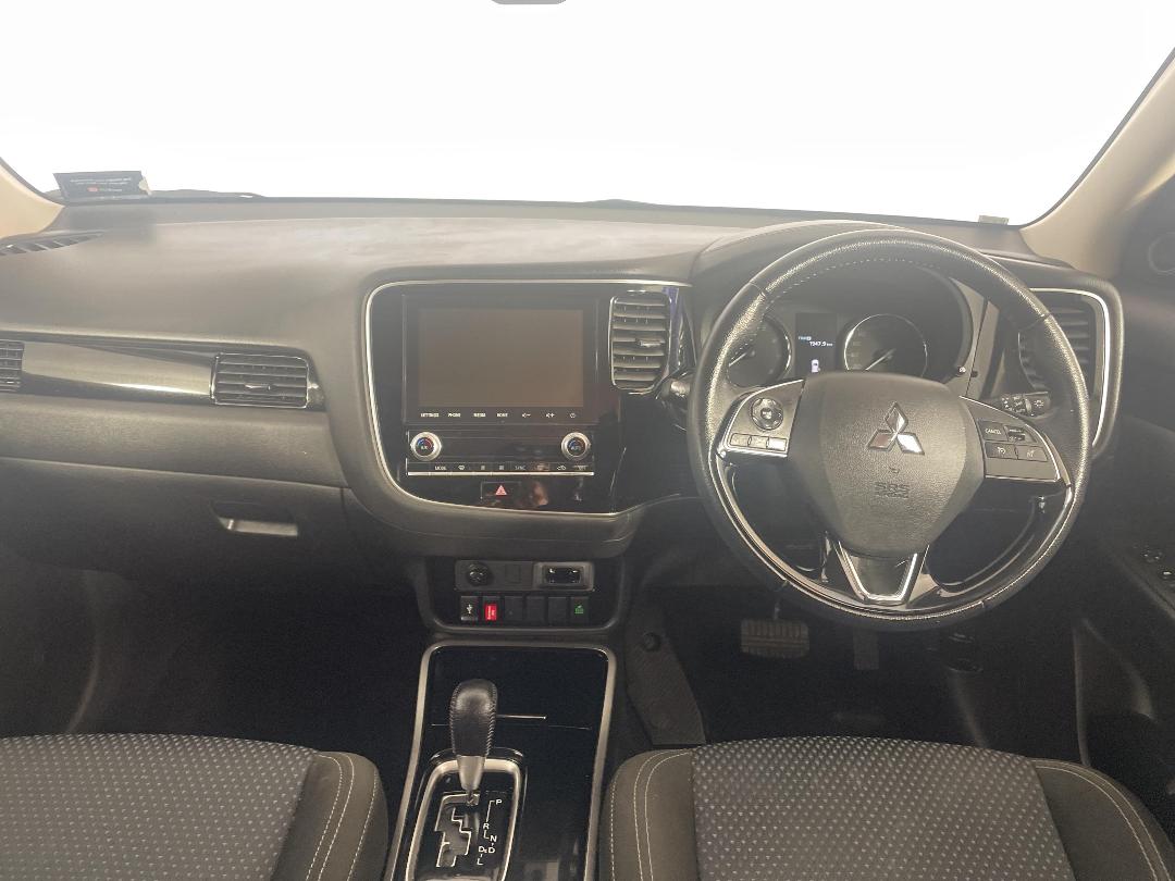 Photo '17' of Mitsubishi Outlander Photo '17' of Mitsubishi Outlander