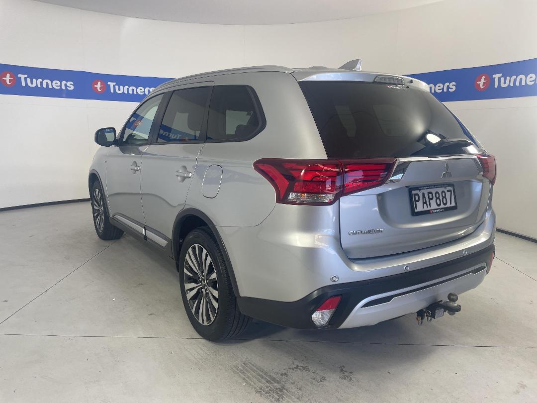 Photo '5' of Mitsubishi Outlander Photo '5' of Mitsubishi Outlander