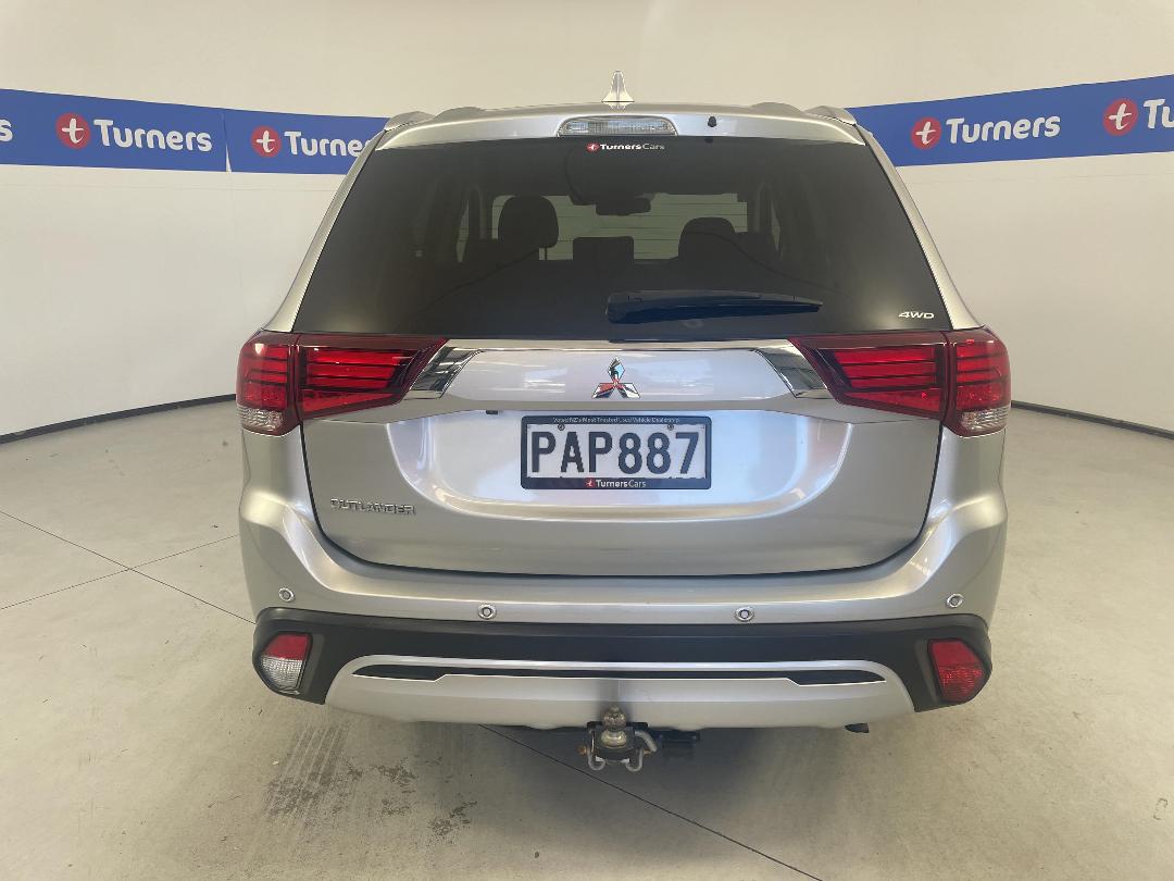 Photo '6' of Mitsubishi Outlander Photo '6' of Mitsubishi Outlander