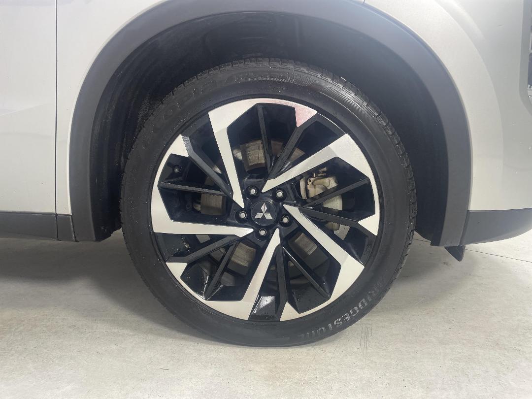 Photo '9' of Mitsubishi Outlander Photo '9' of Mitsubishi Outlander