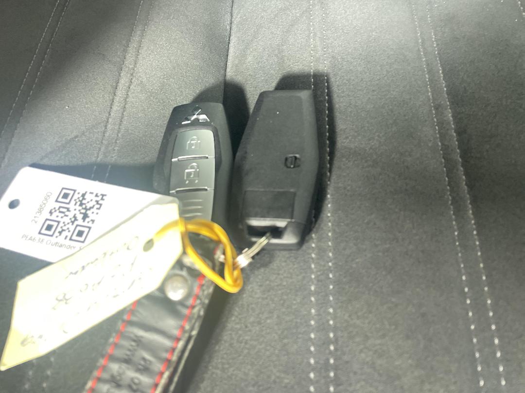 Photo '22' of Mitsubishi Outlander Photo '22' of Mitsubishi Outlander