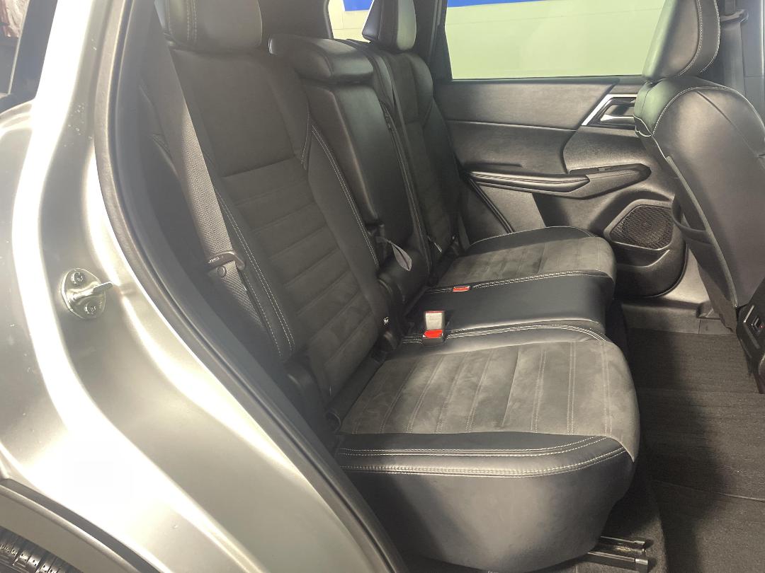 Photo '20' of Mitsubishi Outlander Photo '20' of Mitsubishi Outlander