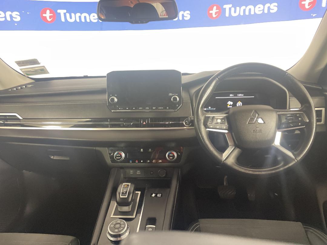 Photo '17' of Mitsubishi Outlander Photo '17' of Mitsubishi Outlander