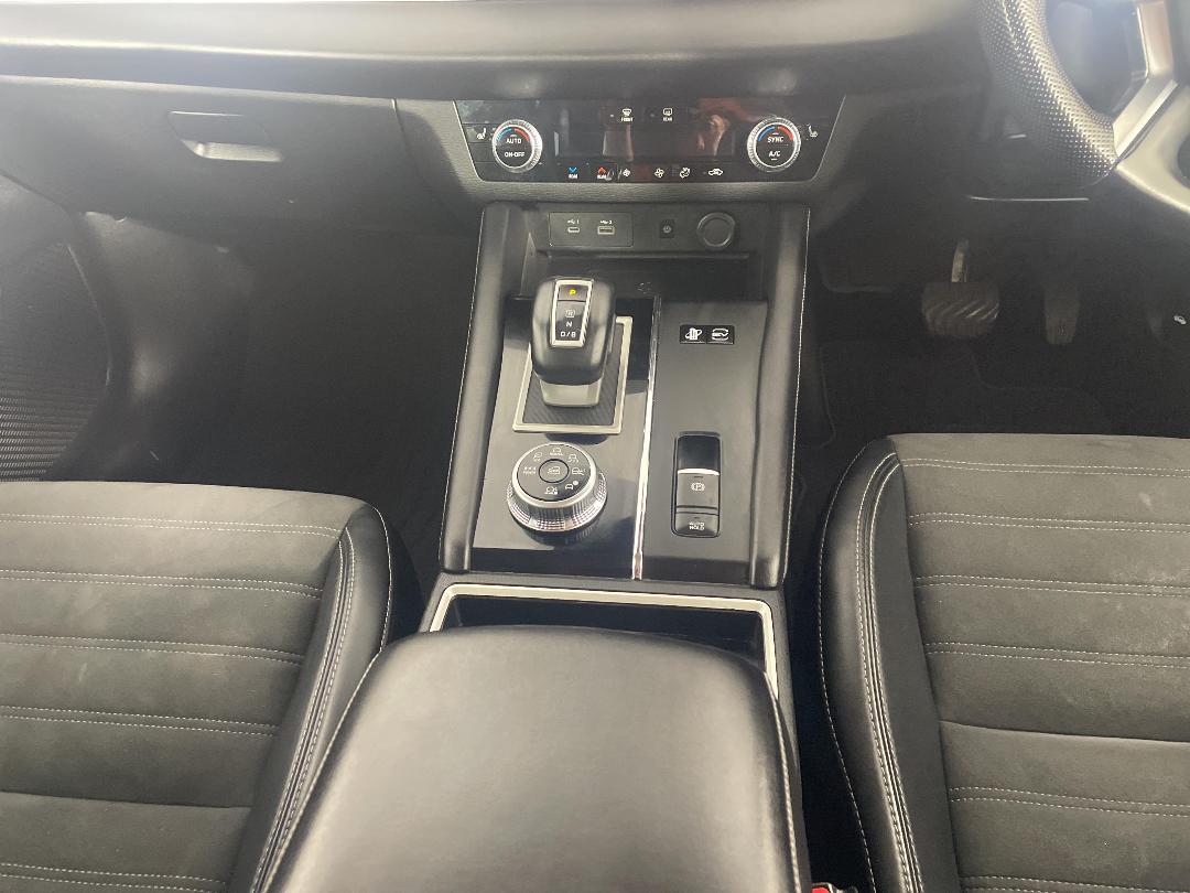 Photo '18' of Mitsubishi Outlander Photo '18' of Mitsubishi Outlander