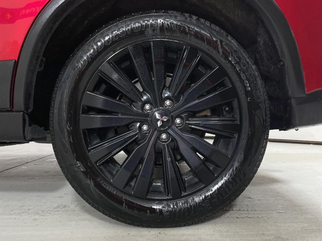 Photo '11' of Mitsubishi Outlander