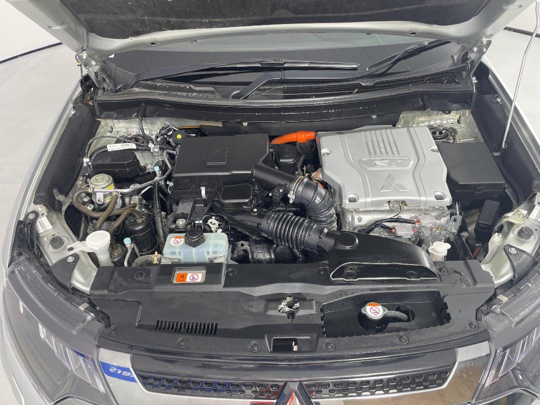 Photo '13' of Mitsubishi Outlander Photo '13' of Mitsubishi Outlander