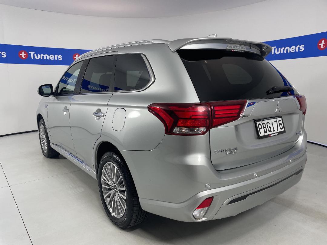 Photo '5' of Mitsubishi Outlander Photo '5' of Mitsubishi Outlander