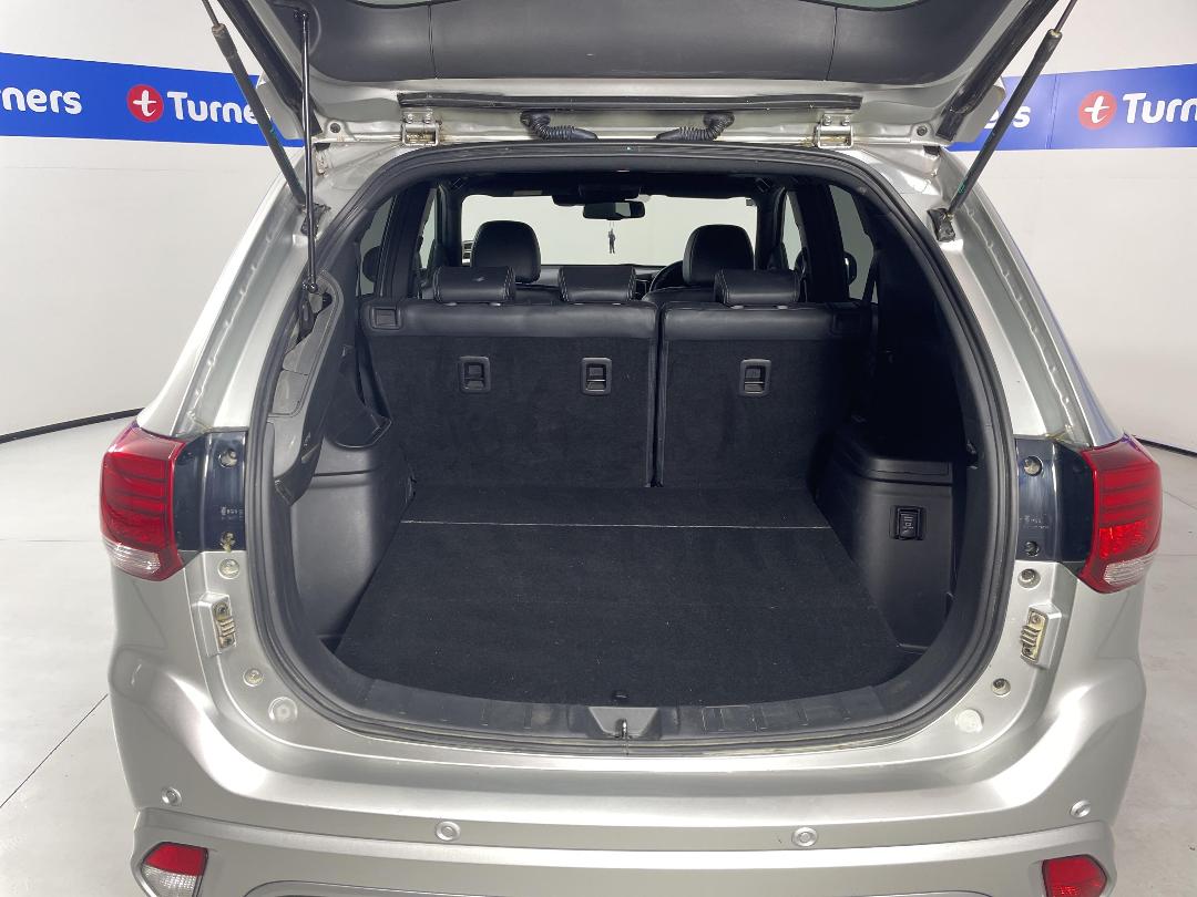 Photo '14' of Mitsubishi Outlander Photo '14' of Mitsubishi Outlander