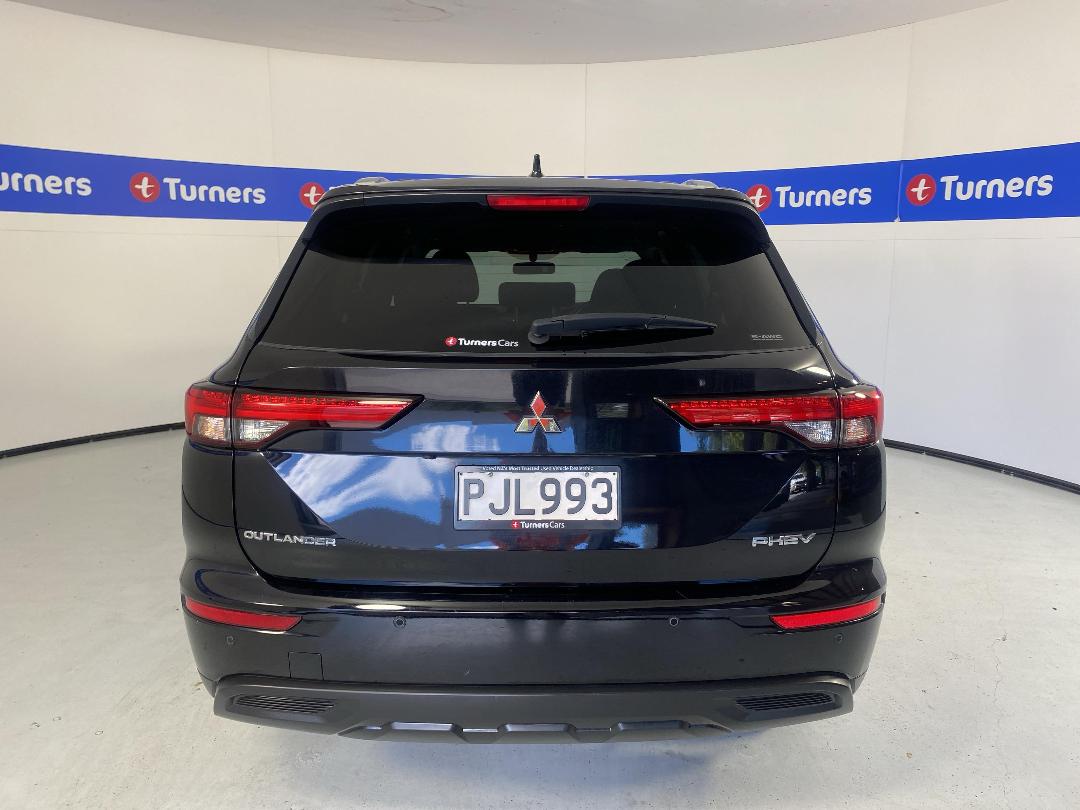 Photo '6' of Mitsubishi Outlander