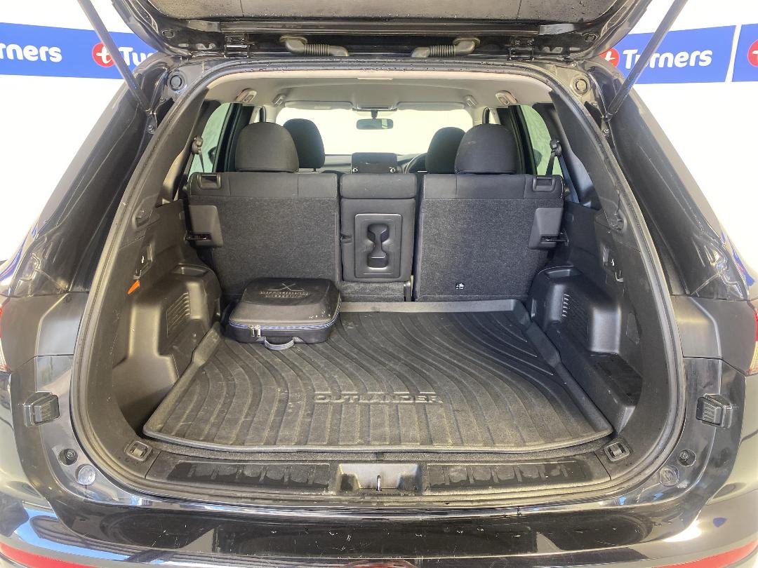 Photo '14' of Mitsubishi Outlander