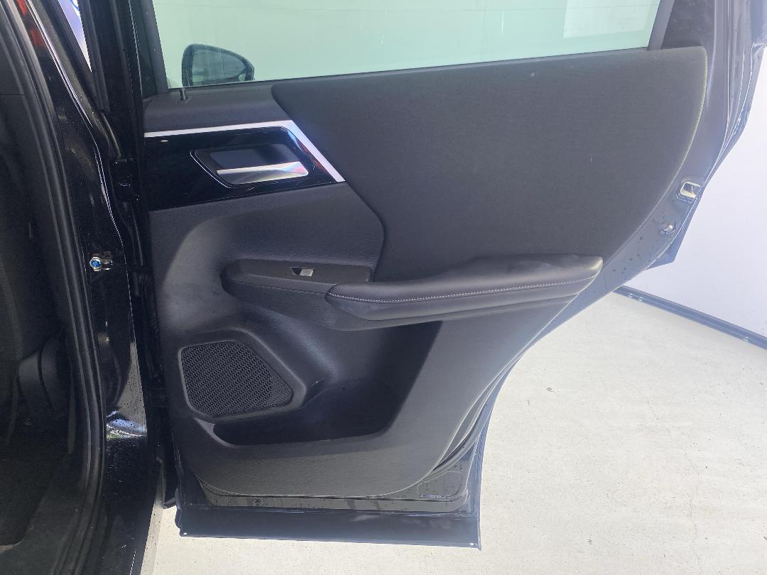 Photo '19' of Mitsubishi Outlander