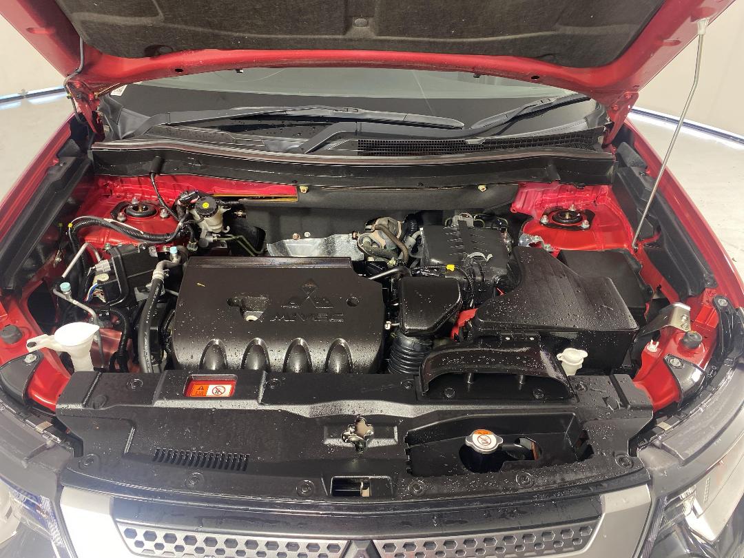 Photo '13' of Mitsubishi Outlander Photo '13' of Mitsubishi Outlander