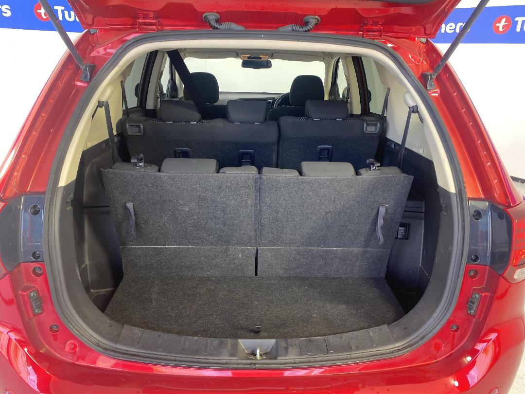 Photo '14' of Mitsubishi Outlander Photo '14' of Mitsubishi Outlander