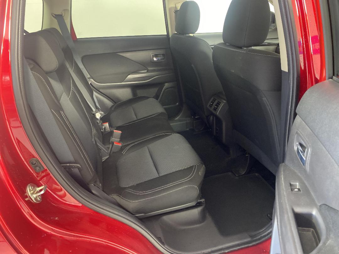 Photo '20' of Mitsubishi Outlander Photo '20' of Mitsubishi Outlander