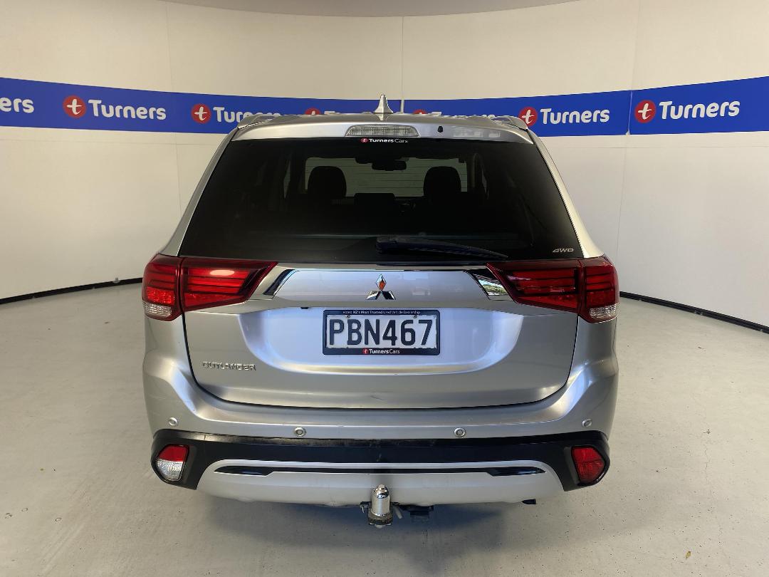 Photo '6' of Mitsubishi Outlander Photo '6' of Mitsubishi Outlander