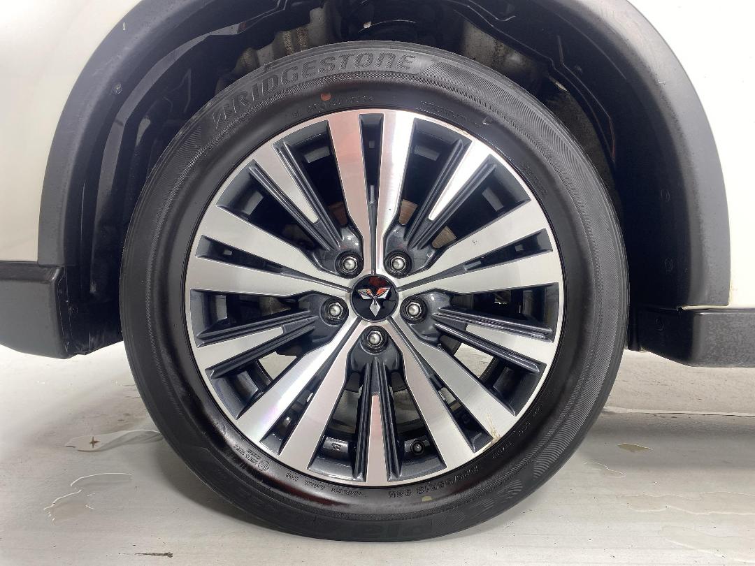 Photo '10' of Mitsubishi Outlander Photo '10' of Mitsubishi Outlander