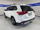 Thumbnail '5' of Mitsubishi Outlander