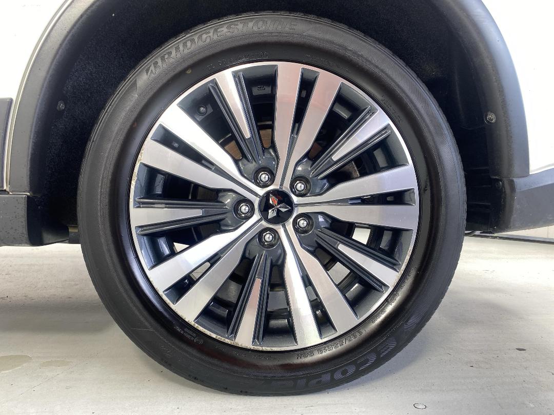 Photo '11' of Mitsubishi Outlander Photo '11' of Mitsubishi Outlander