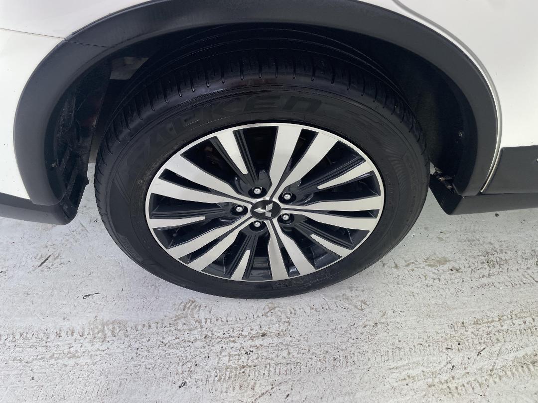 Photo '12' of Mitsubishi Outlander Photo '12' of Mitsubishi Outlander