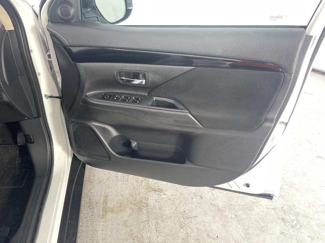 Photo '15' of Mitsubishi Outlander Photo '15' of Mitsubishi Outlander