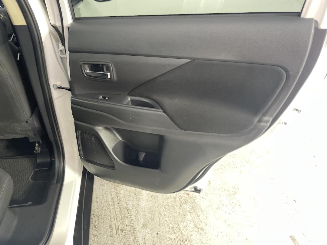 Photo '19' of Mitsubishi Outlander Photo '19' of Mitsubishi Outlander