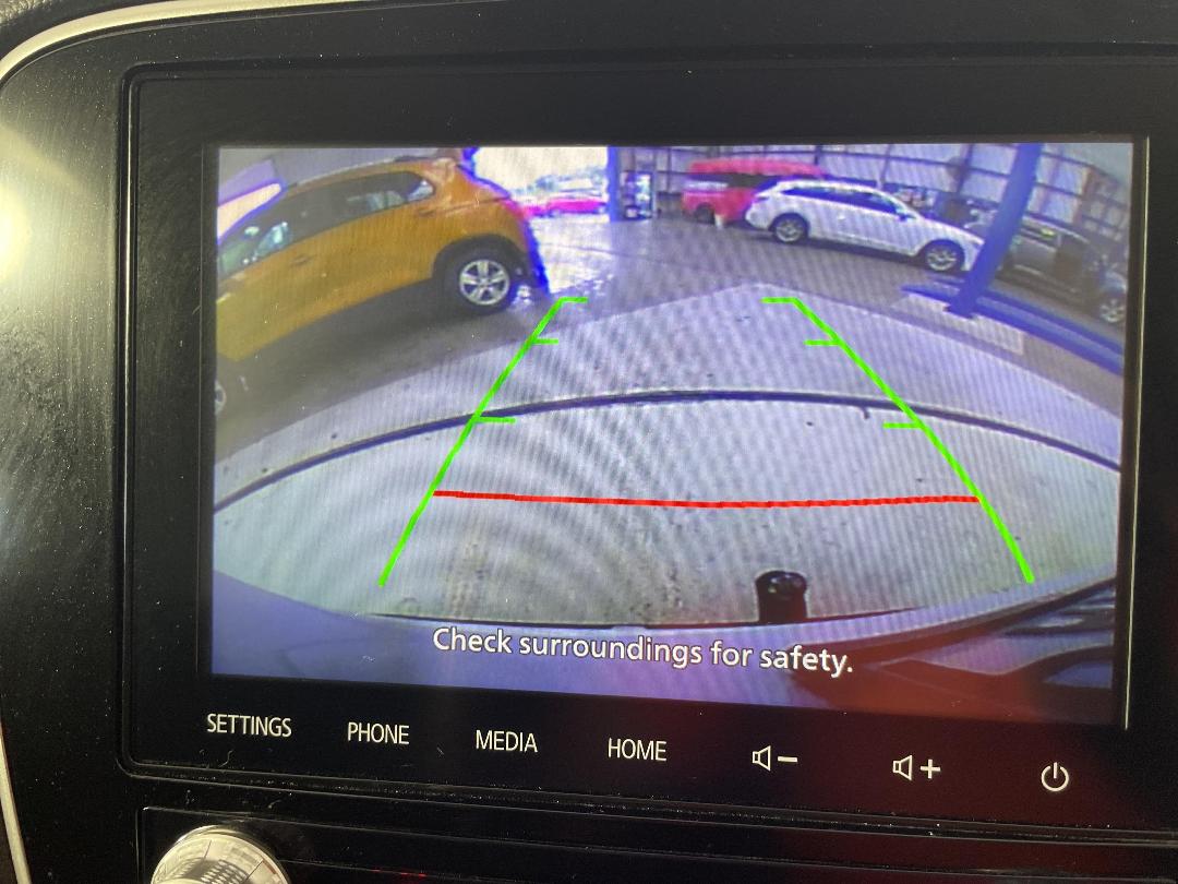 Photo '24' of Mitsubishi Outlander Photo '24' of Mitsubishi Outlander