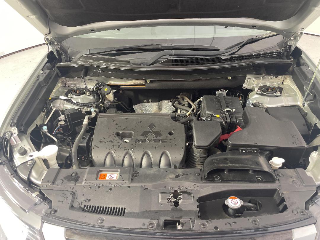 Photo '13' of Mitsubishi Outlander Photo '13' of Mitsubishi Outlander