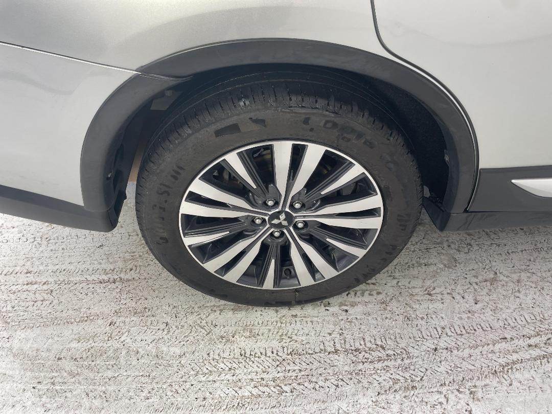 Photo '12' of Mitsubishi Outlander Photo '12' of Mitsubishi Outlander