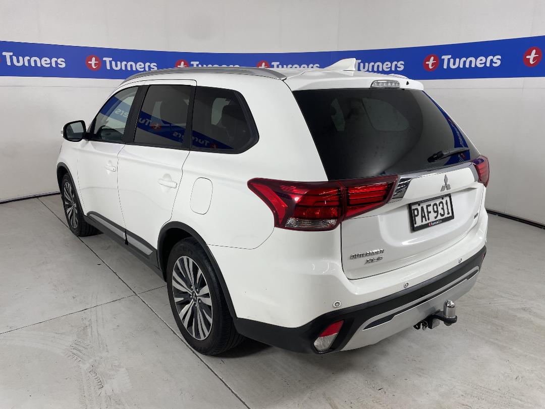 Photo '5' of Mitsubishi Outlander