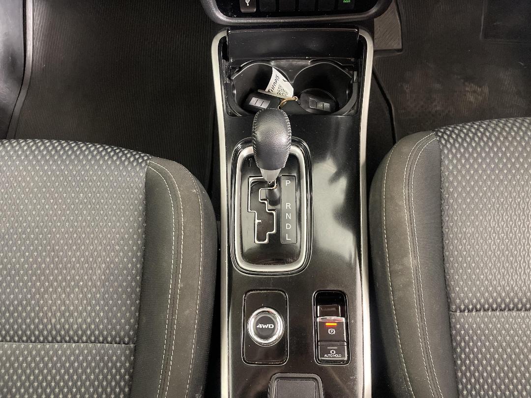 Photo '23' of Mitsubishi Outlander