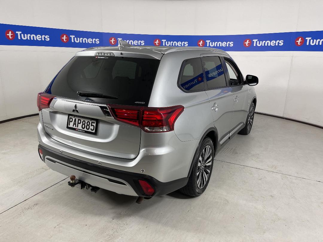 Photo '7' of Mitsubishi Outlander