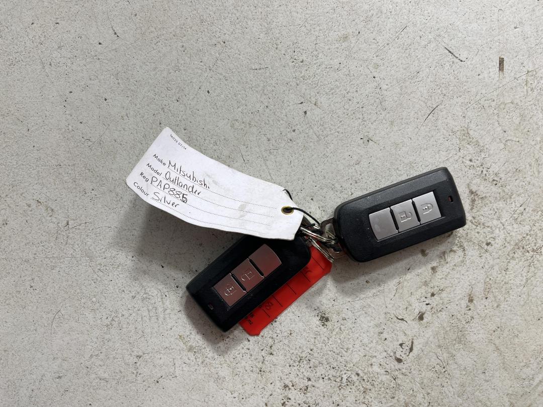 Photo '22' of Mitsubishi Outlander