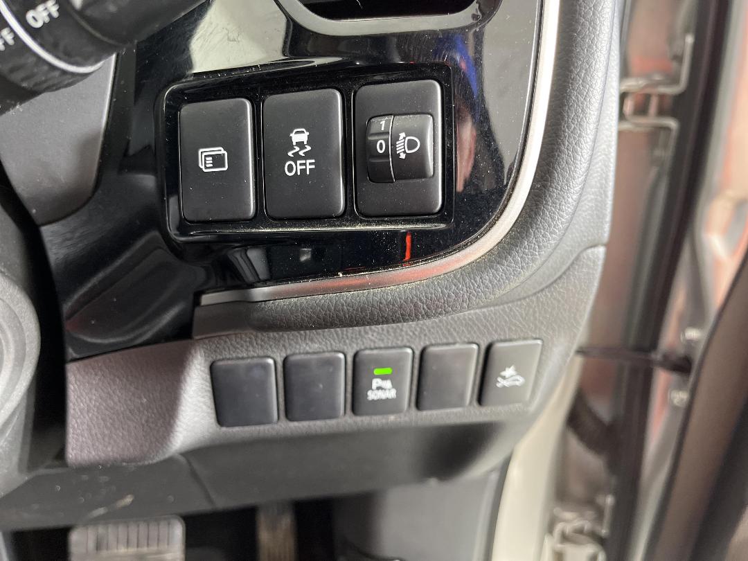 Photo '26' of Mitsubishi Outlander