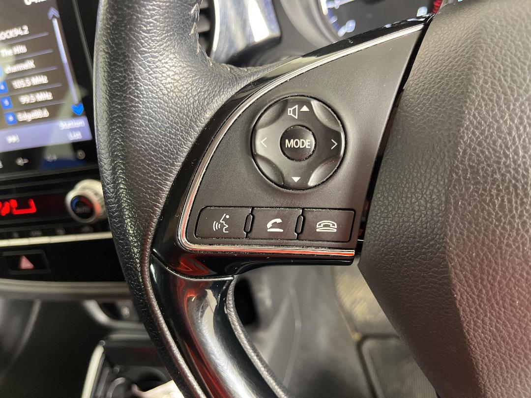 Photo '28' of Mitsubishi Outlander