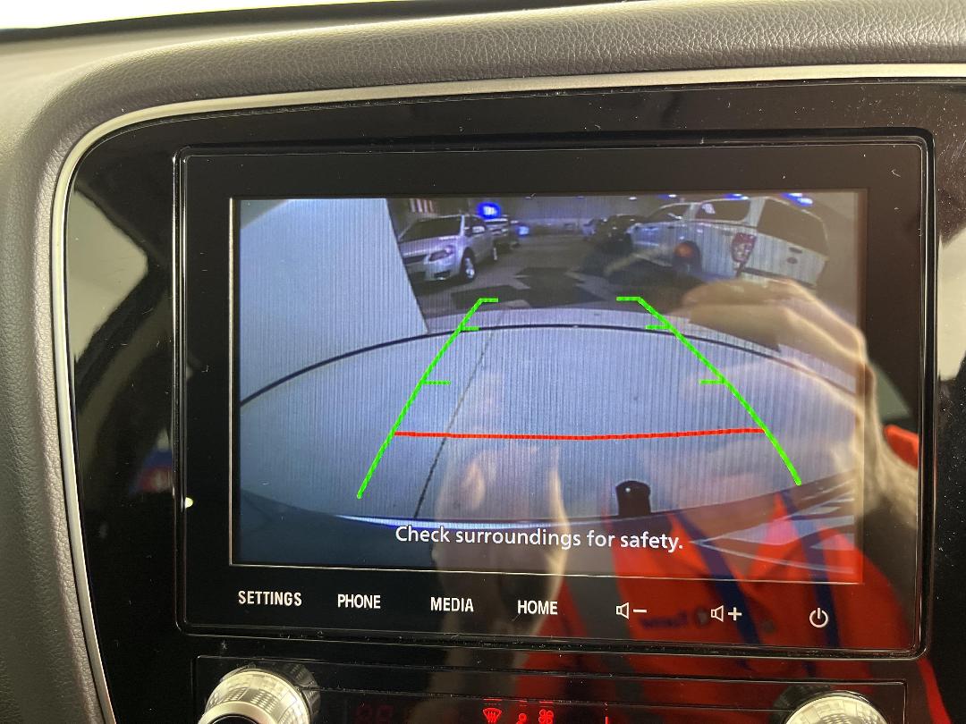 Photo '29' of Mitsubishi Outlander