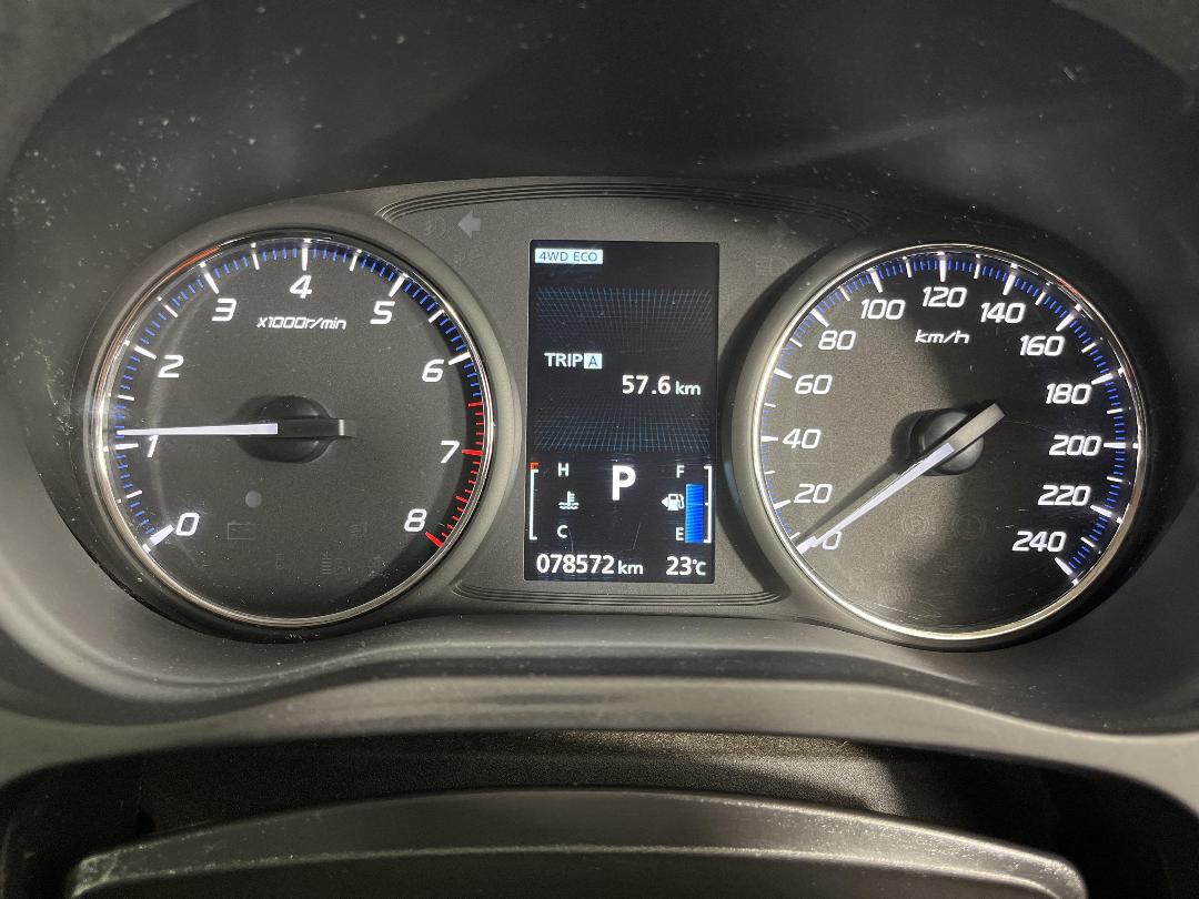 Photo '21' of Mitsubishi Outlander