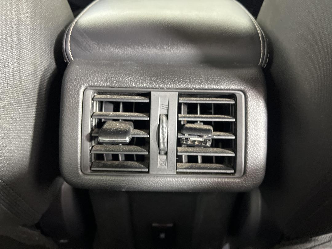 Photo '23' of Mitsubishi Outlander