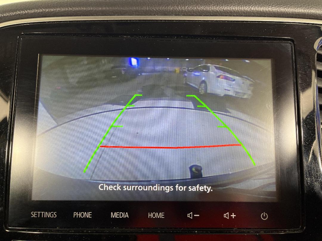 Photo '28' of Mitsubishi Outlander